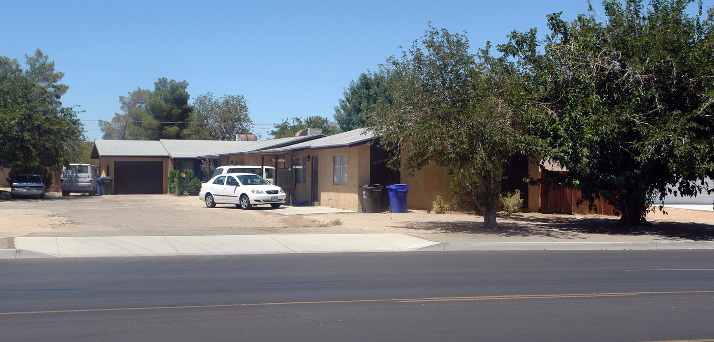 13252 Navajo Rd in Apple Valley, CA - Building Photo