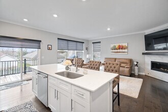 661 Golborne St in Carmel, IN - Building Photo - Building Photo