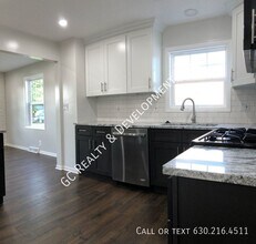 16 Franke Ave in Cary, IL - Building Photo - Building Photo