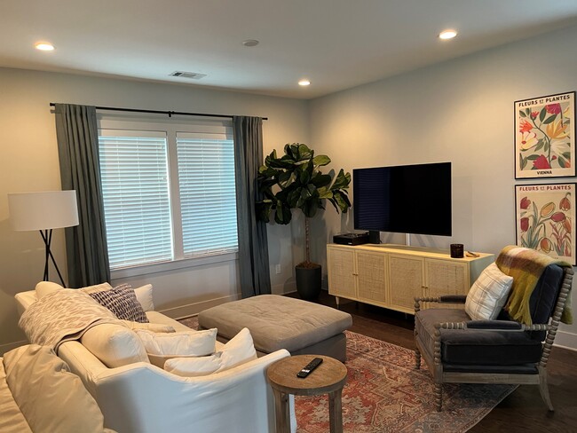 property at 509 Rosedale Ave