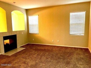 2553 Sparkling Water Ct in Palmdale, CA - Building Photo - Building Photo