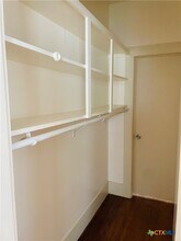 302 W French St in Cuero, TX - Building Photo - Building Photo