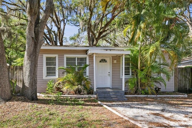 524 6th Ave NE in Largo, FL - Building Photo - Building Photo