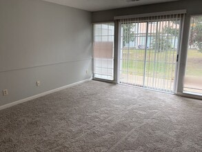 1212 Pinegrove Dr in Myrtle Beach, SC - Building Photo - Building Photo