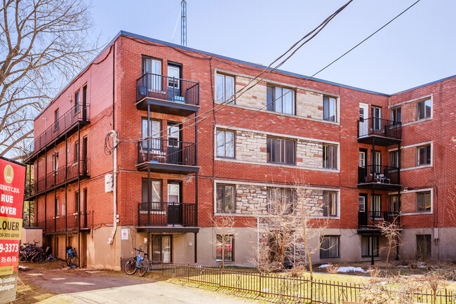 2960 Goyer St in Montréal, QC - Building Photo - Building Photo