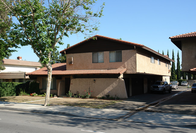 11741 Garden Grove Blvd in Garden Grove, CA - Building Photo - Building Photo