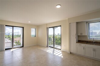 1091 Galiano St in Coral Gables, FL - Building Photo - Building Photo