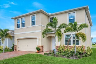 421 Coral Reef Pl in Cape Coral, FL - Building Photo