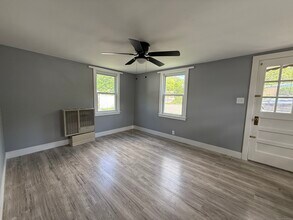 1402 Waterbury Rd in Thomaston, CT - Building Photo - Building Photo