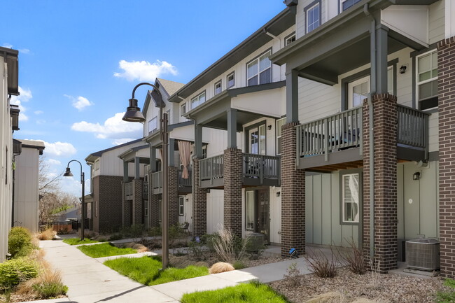 1320 Hoyt St in Lakewood, CO - Building Photo - Building Photo