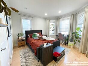 108 Buttonwood St, Unit 2 in Boston, MA - Building Photo - Building Photo