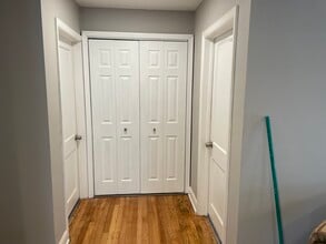 13 Scott Ave, Unit AptB in Glen Burnie, MD - Building Photo - Building Photo