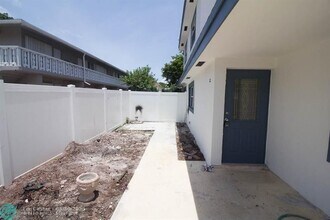 1109 Pine Dr in Pompano Beach, FL - Building Photo - Building Photo