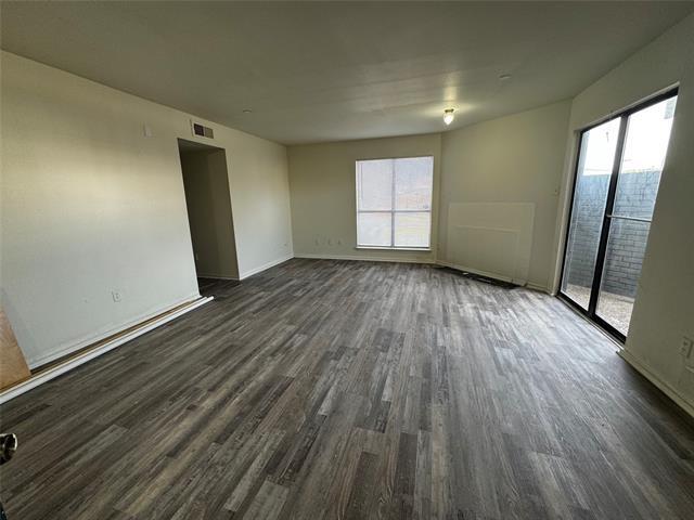 3524 W Buckingham Rd in Garland, TX - Building Photo