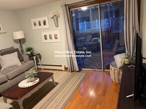 474 E 7th St, Unit #1 in Boston, MA - Building Photo - Building Photo