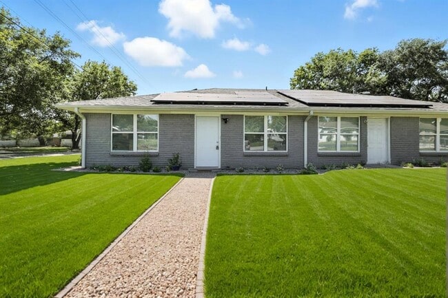 property at 716 Hargest St