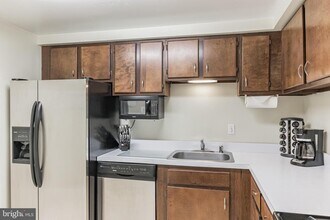 2572 Riva Rd-Unit -21B in Annapolis, MD - Building Photo - Building Photo