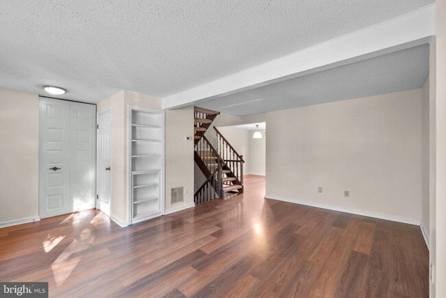 6832 Heatherway Ct in Alexandria, VA - Building Photo - Building Photo