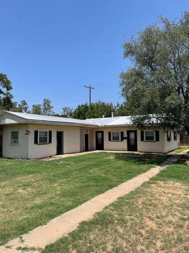 1902 45th St in Lubbock, TX - Building Photo - Building Photo