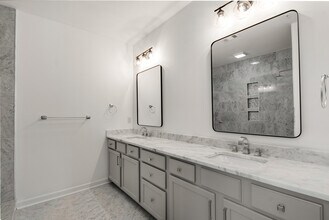 1260 Lullwater Park Cir in Atlanta, GA - Building Photo - Building Photo
