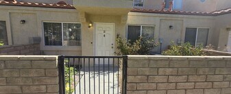43469 30th St W in Lancaster, CA - Building Photo