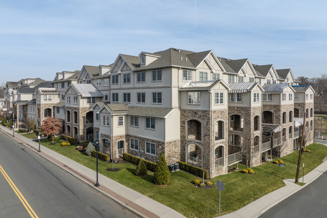 Parkview Drive Condominiums