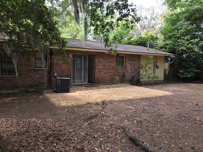 property at 520 Mimosa Pl