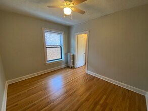 6518 N Glenwood Ave, Unit 3S in Chicago, IL - Building Photo - Building Photo