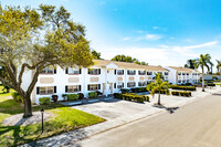 Myerlee Square in Ft. Myers, FL - Foto de edificio - Building Photo