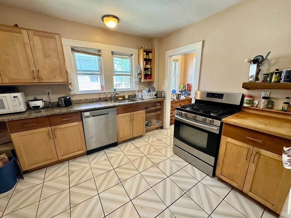 41 Westford St in Boston, MA - Building Photo