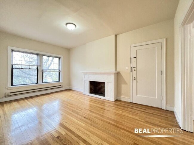 1033 Dempster St in Evanston, IL - Building Photo - Building Photo