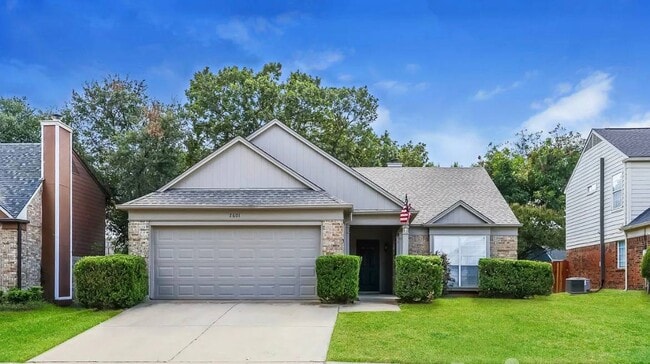 property at 2604 Country Creek Ln