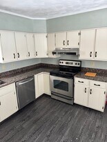 94 Old Point Ave in Madison, ME - Building Photo