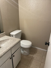 12319 W Village Dr, Unit D in Houston, TX - Building Photo - Building Photo