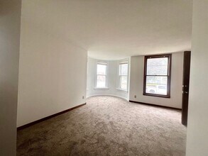 605 N Broad St in Mankato, MN - Foto de edificio - Building Photo
