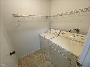 2142 Arbour Walk Cir in Naples, FL - Building Photo - Building Photo