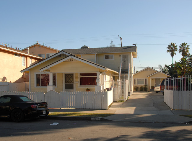 Cape Cod Apartments in Long Beach, CA - Foto de edificio - Building Photo