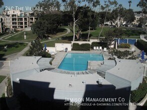240 The Vlg in Redondo Beach, CA - Building Photo - Building Photo