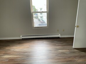 13-15 Laval St in Manchester, NH - Building Photo - Building Photo