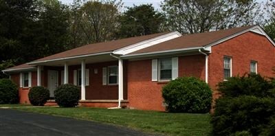 Vista Apartment Homes & Duplexes in Lynchburg, VA - Building Photo