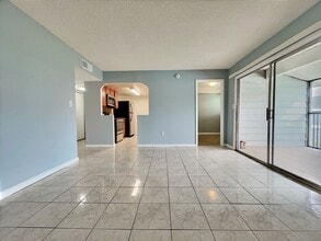 865 Sky Lake Cir in Orlando, FL - Building Photo - Building Photo