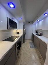 6917 Collins Ave, Unit 809 in Miami, FL - Foto de edificio - Building Photo