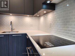 65 Broadway Ave in Toronto, ON - Building Photo - Building Photo