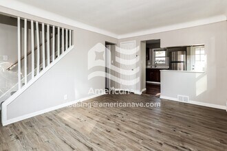 2062 Champaign Rd in Lincoln Park, MI - Foto de edificio - Building Photo