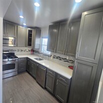 182-19 147th Ave in Queens, NY - Building Photo