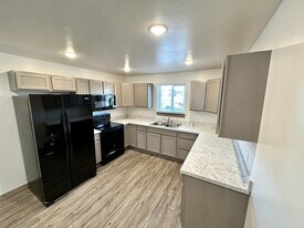 3185 Queen Anns St in Helena, MT - Building Photo