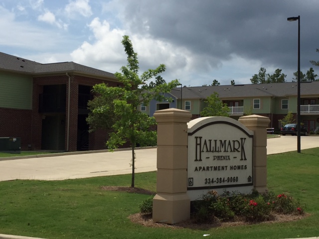 Hallmark at Phenix in Phenix City, AL - Building Photo