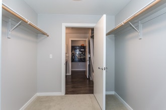 Jasper Towers in Denver, CO - Building Photo - Interior Photo