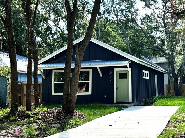 property at 532 S 13th Terrace