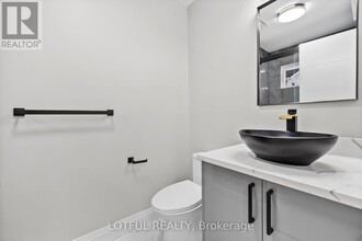 459 Tweedsmuir Ave in Ottawa, ON - Building Photo - Building Photo